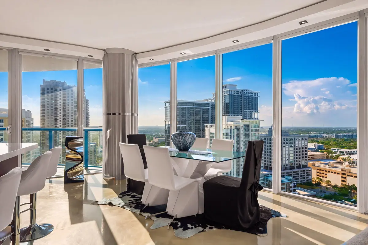 6-web-or-mls-UdYluM8_WRZlkIHFp_ZY9_QImgG at 333 Las Olas Way 2702, Fort Lauderdale