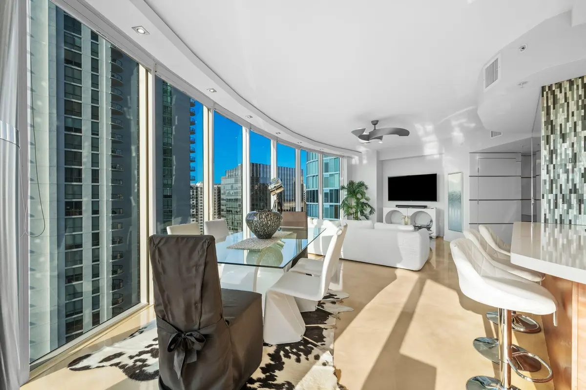 7-web-or-mls-A7R06625 at 333 Las Olas Way 2702, Fort Lauderdale