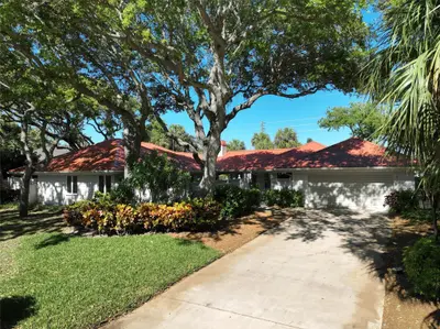 1200 POITRAS Drive, Vero Beach – Single Family Residence for sale