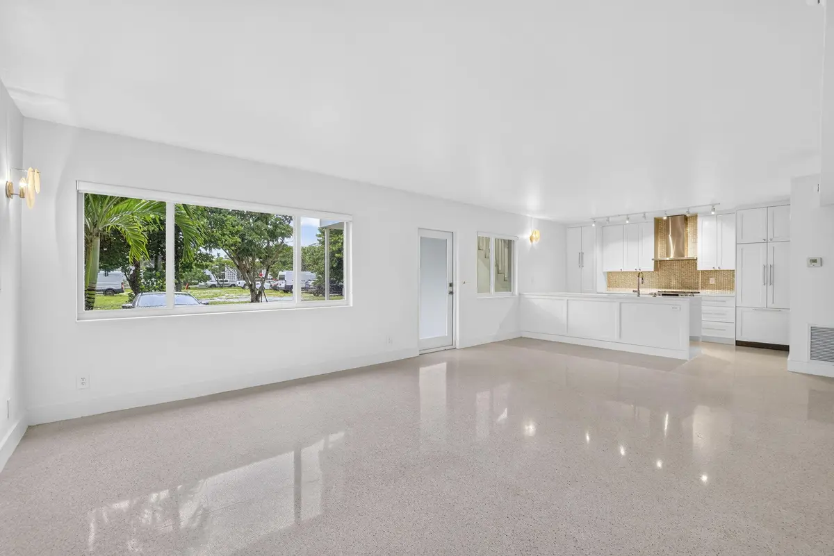 3-web-or-mls-8I8A6219 at 3216 COLONY CLUB Road 2, Pompano Beach