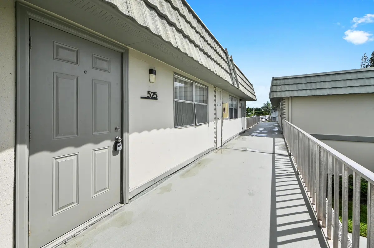 03 Entry 01 at 525 Monaco K Boulevard, Delray Beach