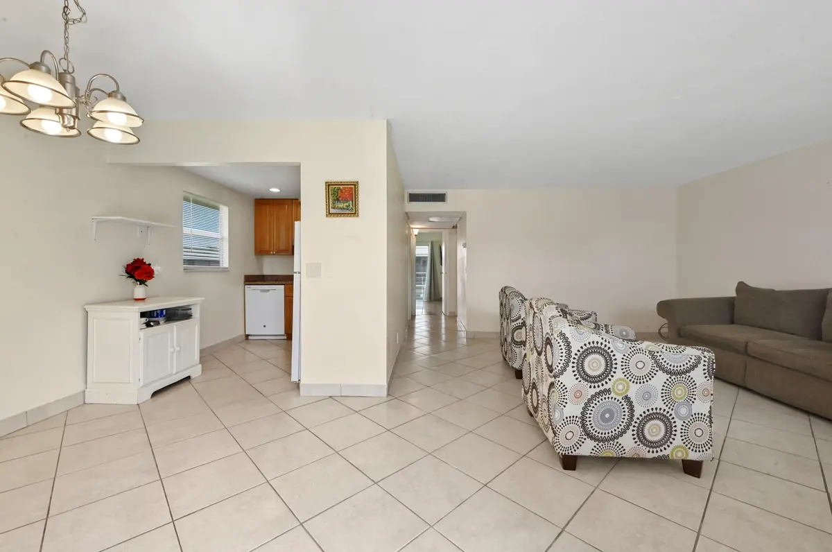 04 Entry 01 at 525 Monaco K Boulevard, Delray Beach
