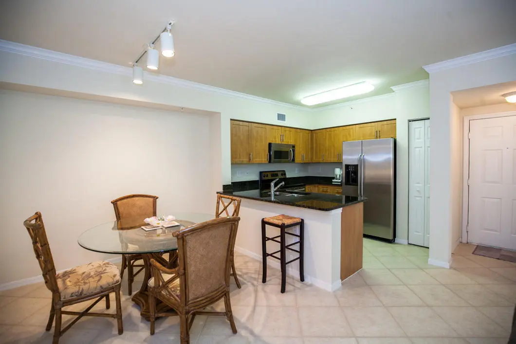 Kit Din 1 at 6492 EMERALD DUNES Drive 205, West Palm Beach
