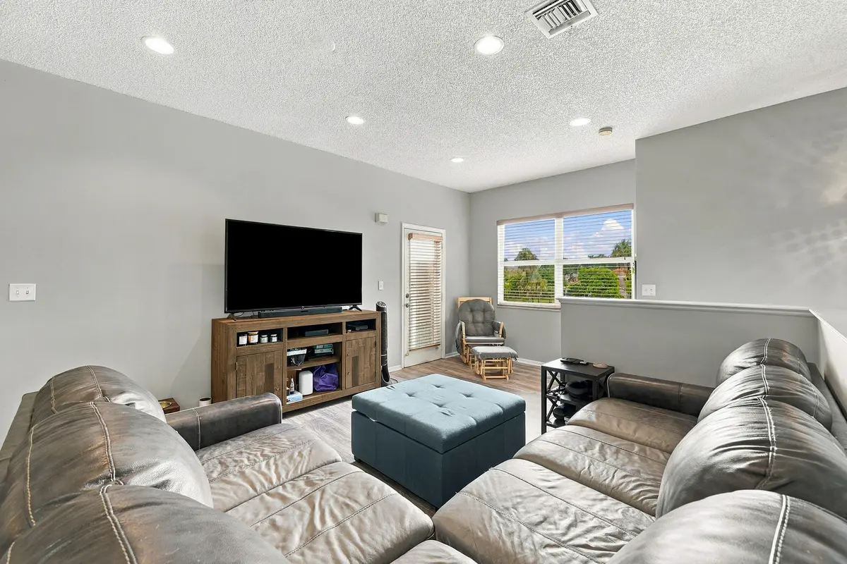 04_dsc02085_with_tv at 2893 Crestwood Terrace 1204, Margate