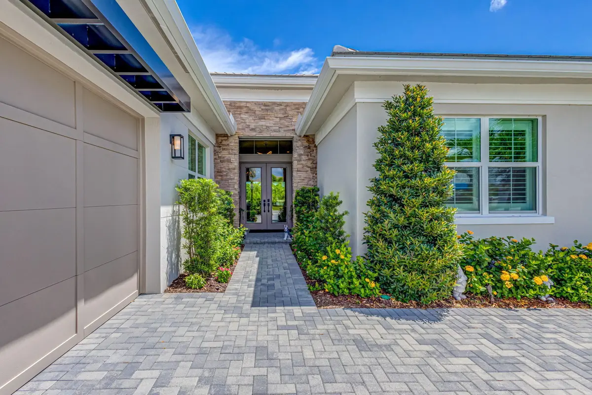 Pristine Entryway at 9964 SEAGRASS Way, Palm Beach Gardens