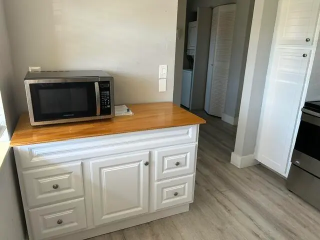 Kitchen at 153 Lake Anne Drive, West Palm Beach