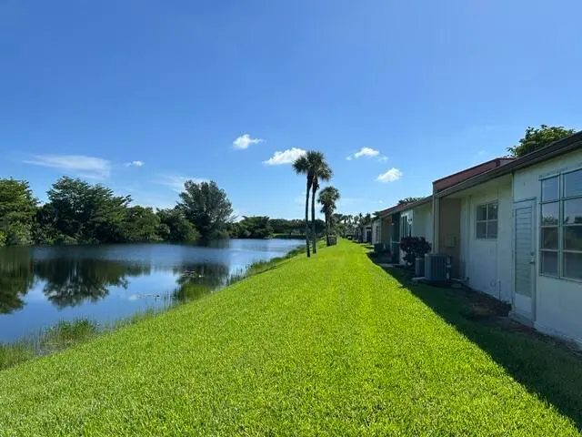Exterior View at 153 Lake Anne Drive, West Palm Beach