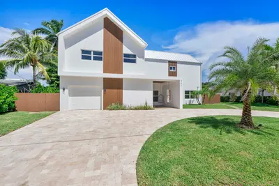 303 SW 14TH Place, Boca Raton – Single Family Residence for sale