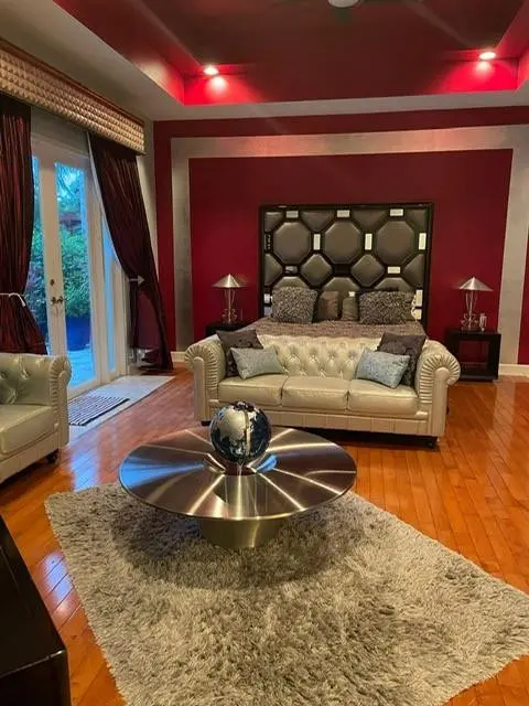 Master Bedroom at 5532 ESTATE OAK Circle, Hollywood