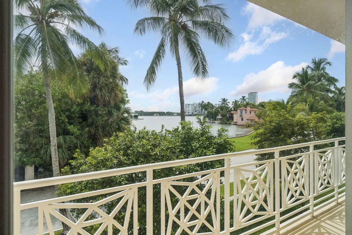 425 Worth Ave Palm Beach FL 55 at 425 WORTH Avenue 2F, Palm Beach