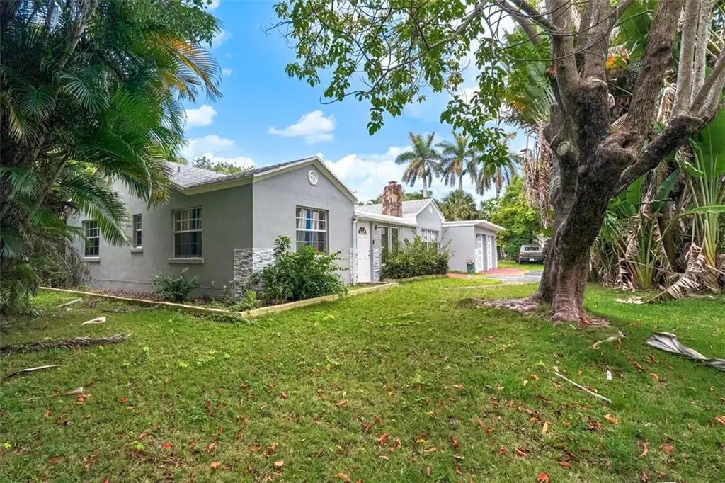 backyard at 617 LAKESIDE  Harbor, Boynton Beach
