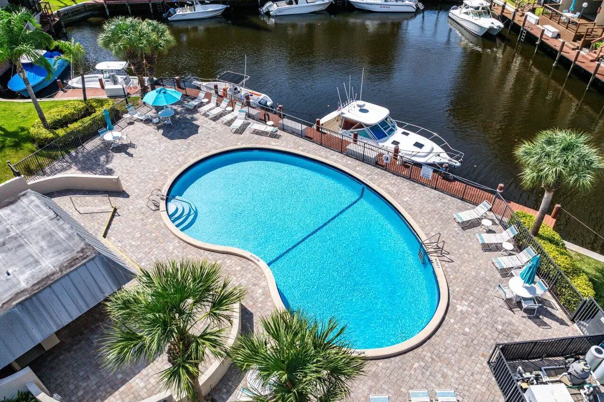 Pool View at 8 N ROYAL PALM Way 6040, Boca Raton