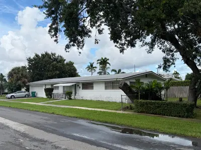 717 SW 2ND Terrace, Dania Beach – Single Family Residence for sale