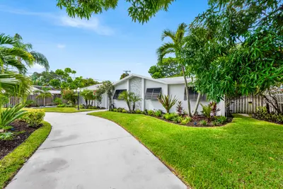 317 DALY Road, Tequesta – Single Family Residence for sale