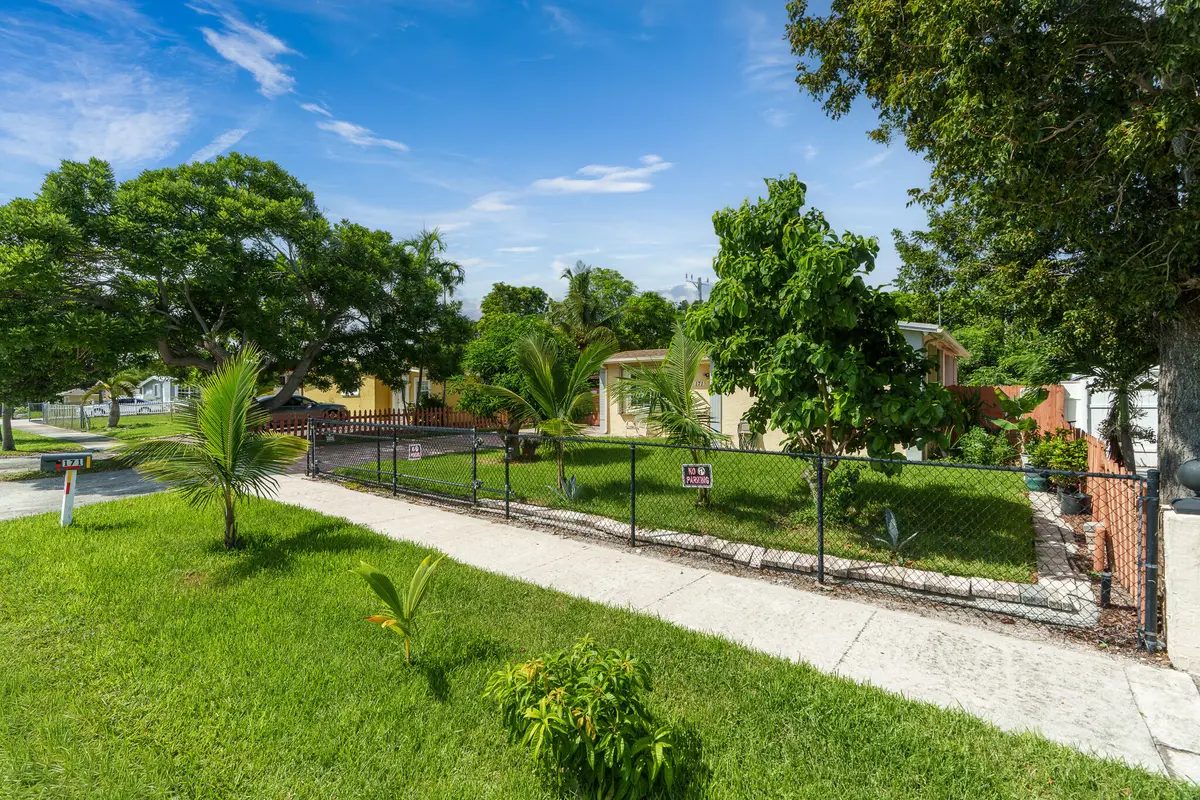 Corner View at 171 NE 28TH Court, Boynton Beach