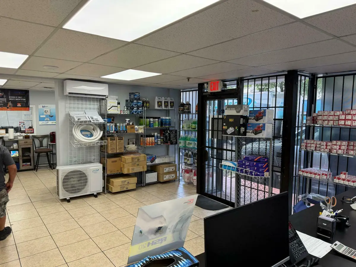 7108 NW 50th St_8 at 7108 NW 50TH Street, Miami