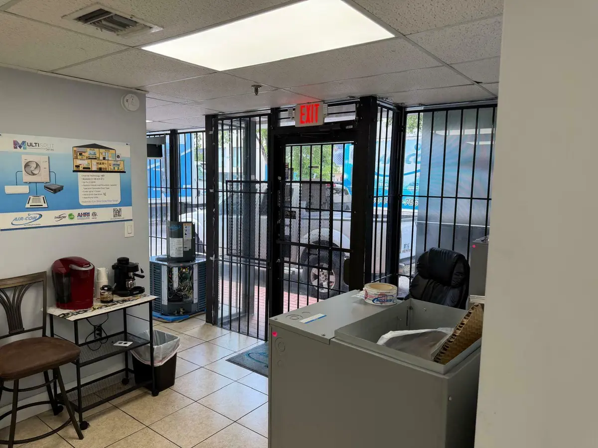 7108 NW 50th St_10 at 7108 NW 50TH Street, Miami