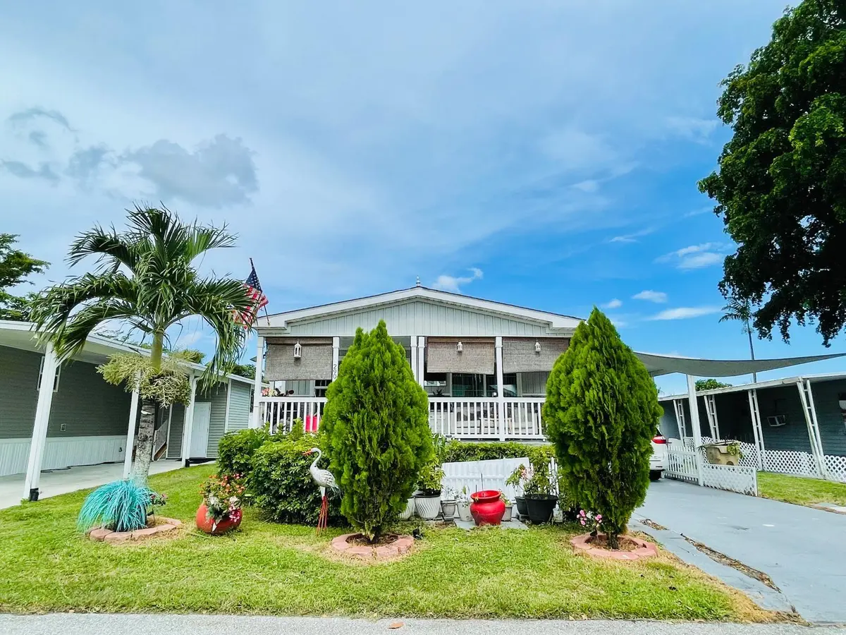 8e99e929-e7a4-44fe-a33e-7290b63b3ed0 at 10550 W State Road 84 Lot 290,