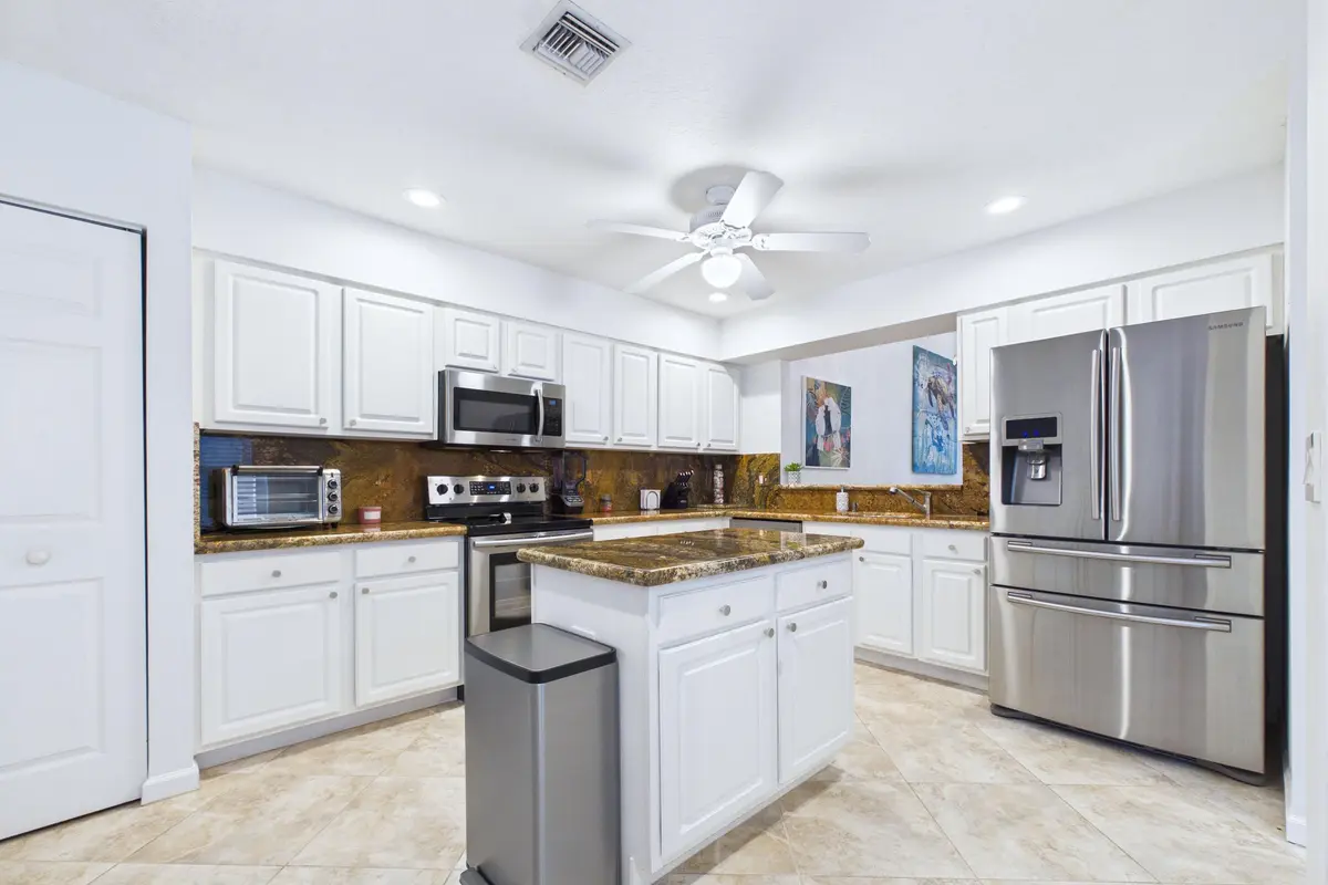 Kitchen at 412 Coral Cove Drive, North Palm Beach