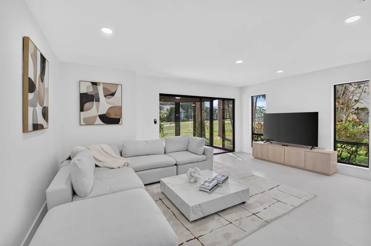 Large Sunny Open Floorplan at 5315 10TH FAIRWAY Drive 2, Delray Beach