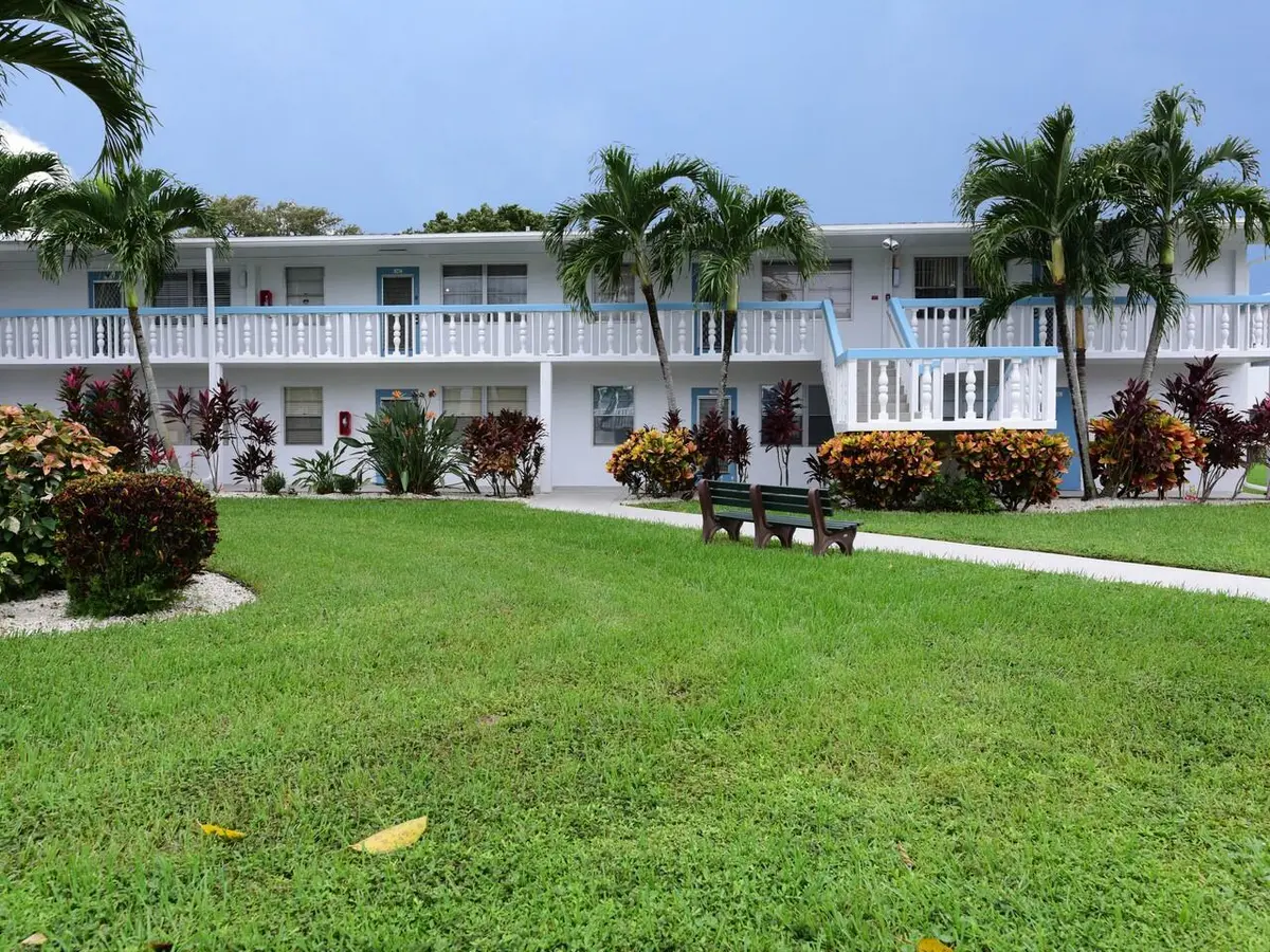 NewportI-141-2 at 141 Newport I, Deerfield Beach