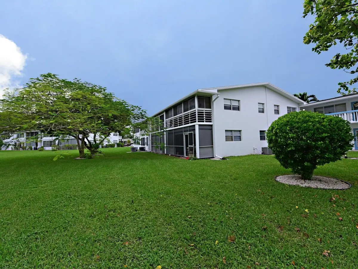 NewportI-141-3 at 141 Newport I, Deerfield Beach