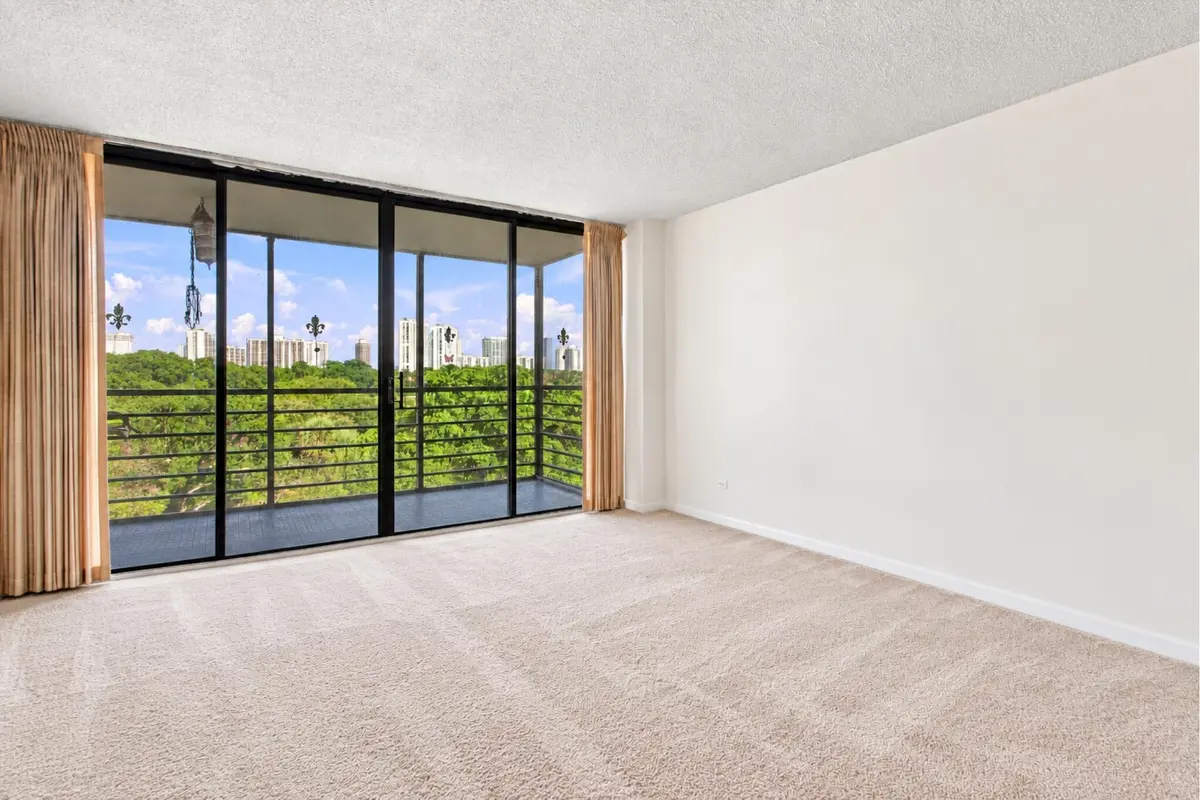 20400 W COUNTRY CLUB Drive 609, Aventura, FL – photo 5