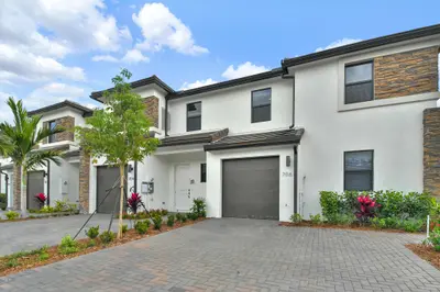 708 Del Vista Road, Pompano Beach – Townhouse for rent