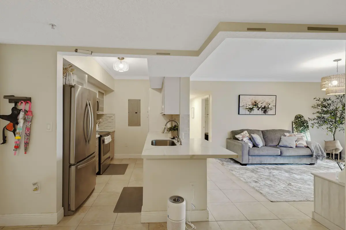 Kitchen at 231 SW 116th Avenue 19208, Pembroke Pines