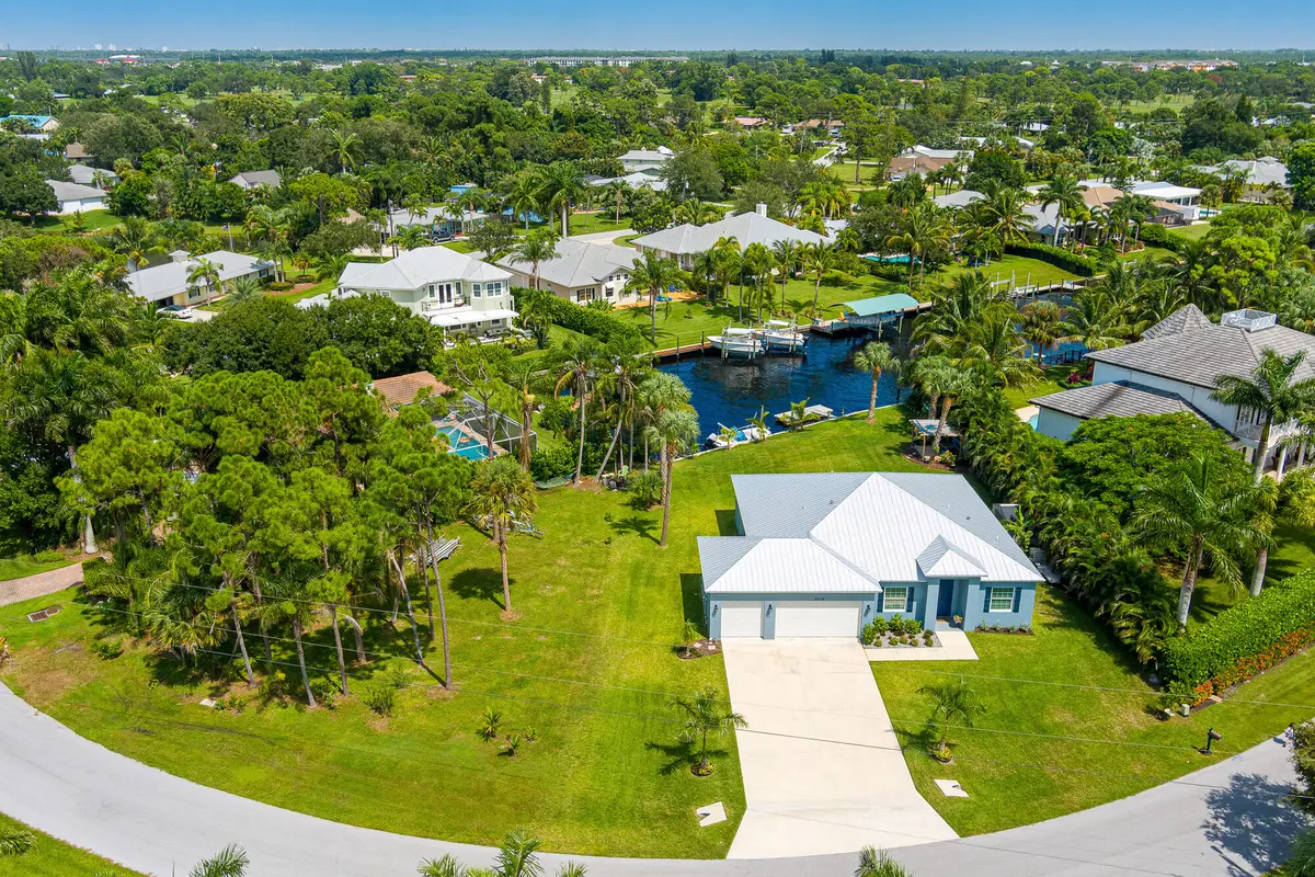 2070 NW Pine Tree Way, Stuart, FL 34994- at 2070 NW PINE TREE Way, Stuart