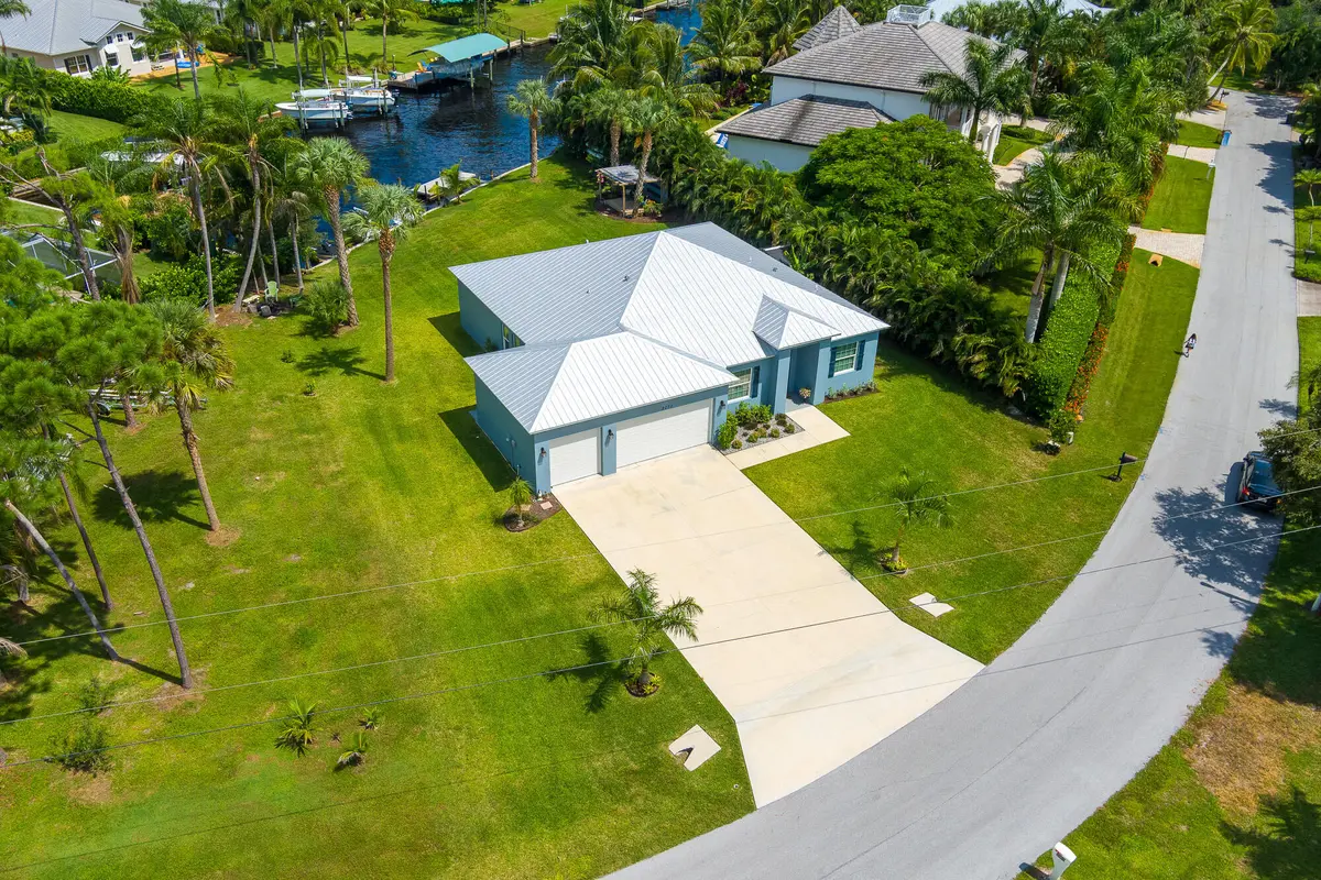 2070 NW Pine Tree Way, Stuart, FL 34994- at 2070 NW PINE TREE Way, Stuart