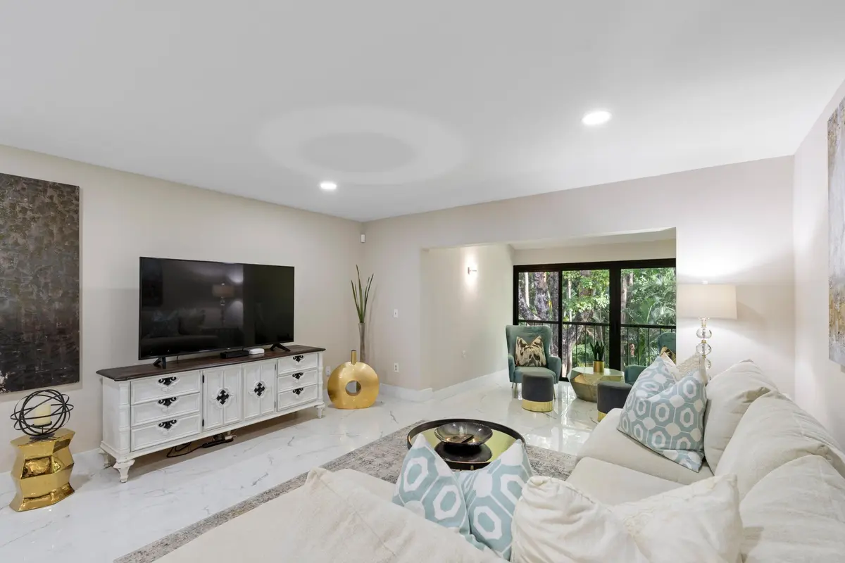 Living Area at 21726 ARRIBA REAL 35H, Boca Raton