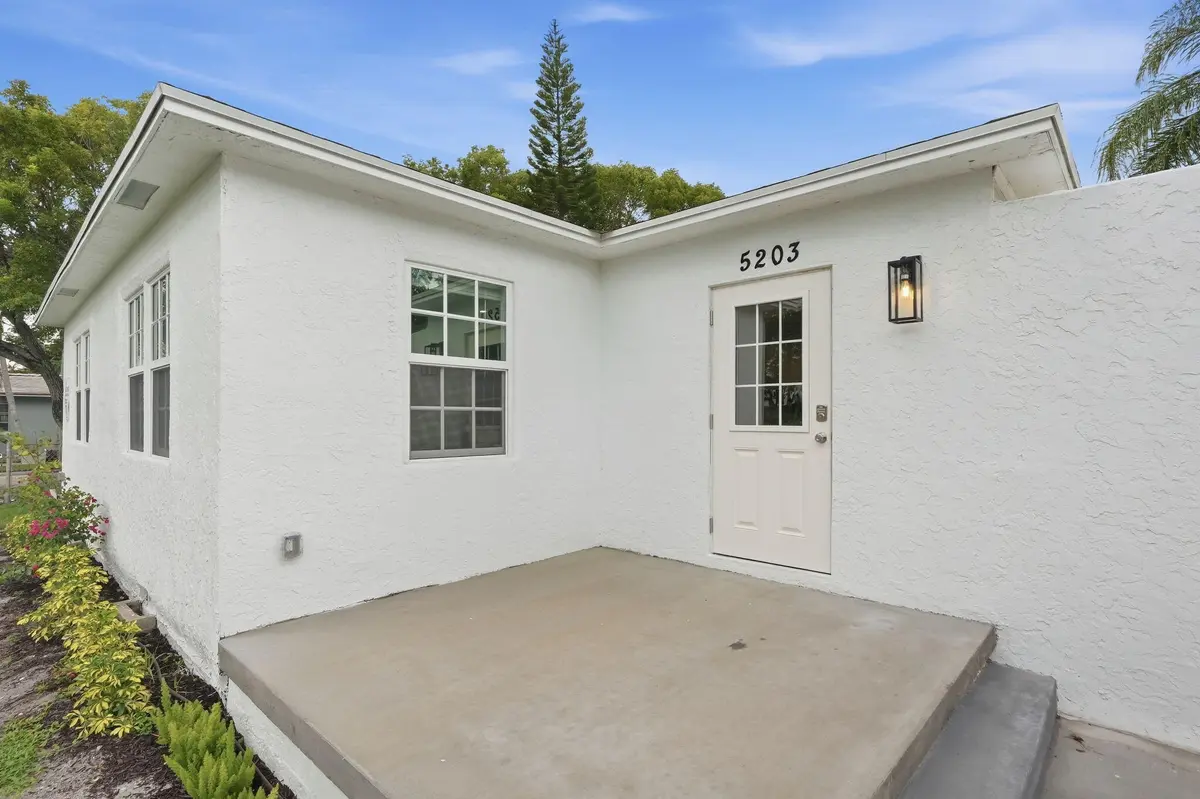1-web-or-mls-5203_N_Flagler_Dr_07392 at 5203 N FLAGLER Drive, West Palm Beach