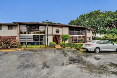 9414 S BELFORT Circle 215, Tamarac – Condominium for sale