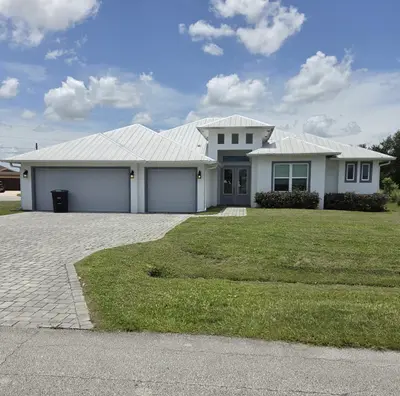 5231 NW IREDELL Street, Port St. Lucie – Single Family Residence for sale