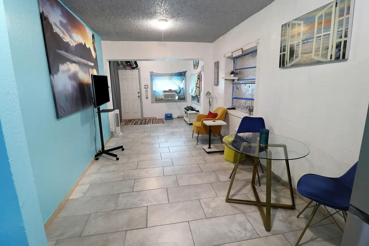 IMG_1815 at 207 SW 4TH Street, Deerfield Beach