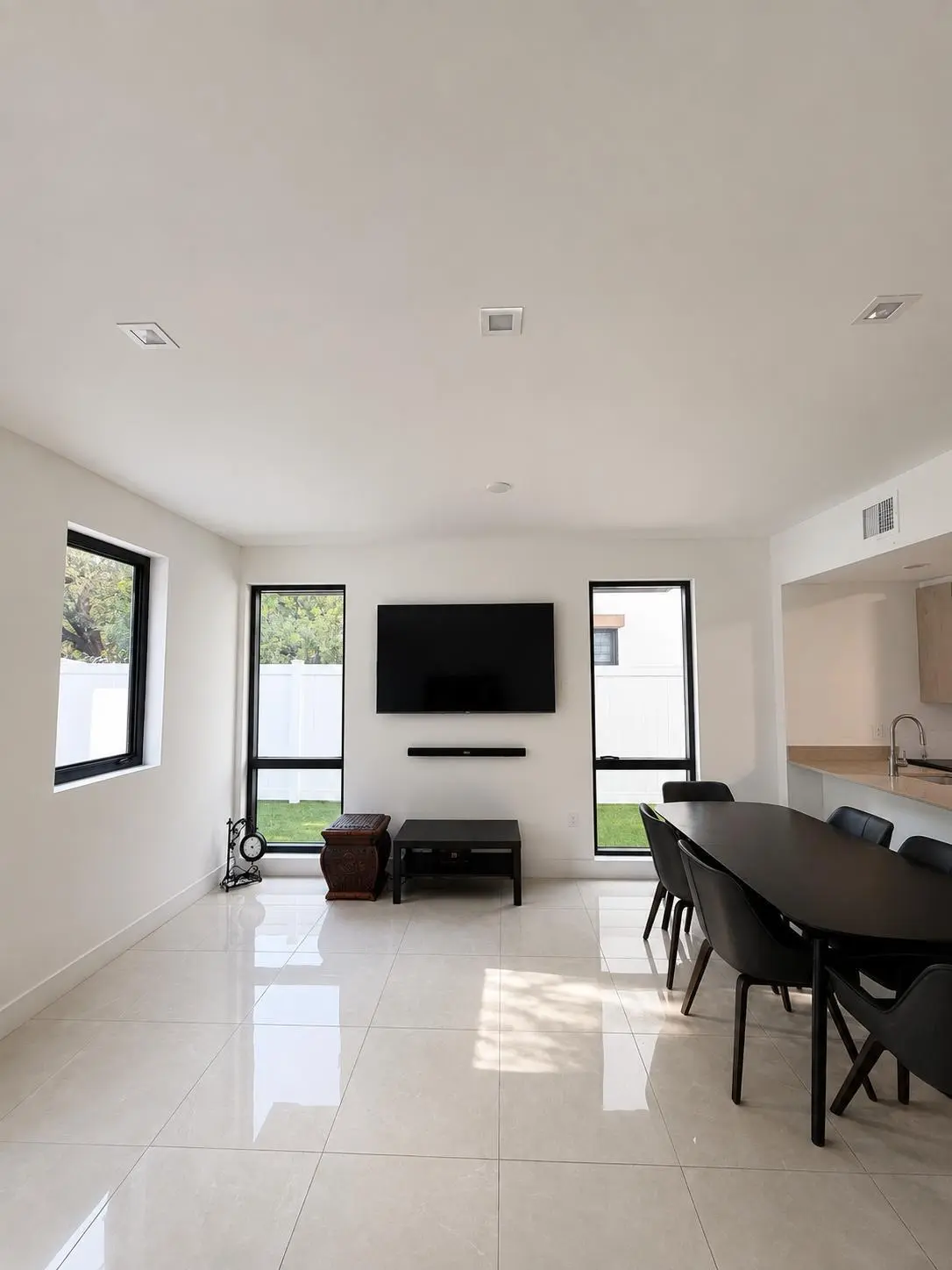 Dining Area at 5531 W Oak Way, Fort Lauderdale