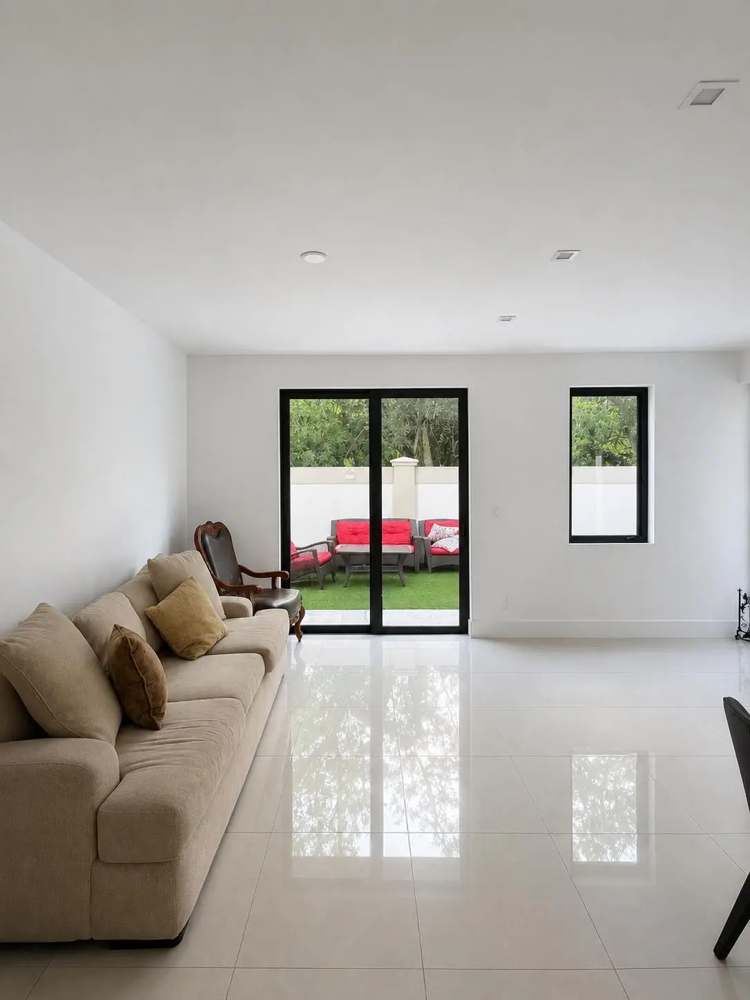 Living Room at 5531 W Oak Way, Fort Lauderdale