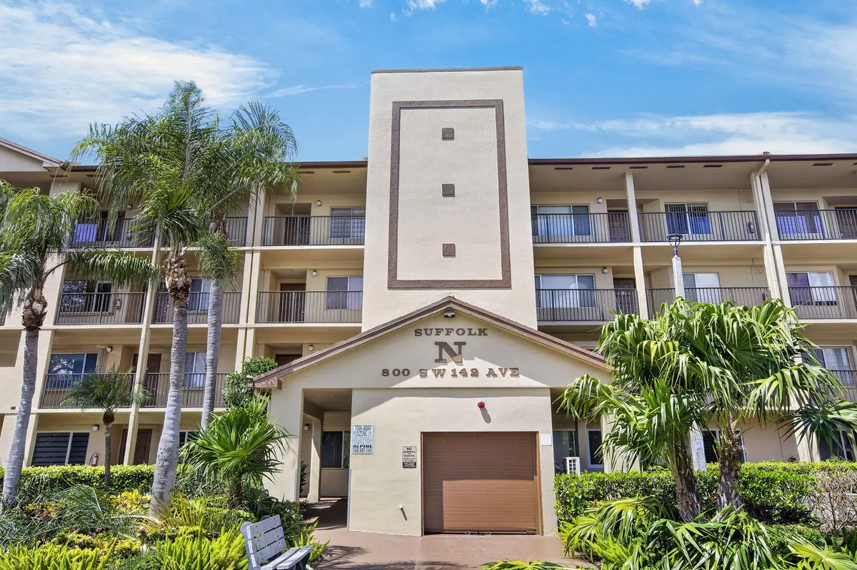 004_LXA10008 at 800 SW 142nd Avenue 411N, Pembroke Pines