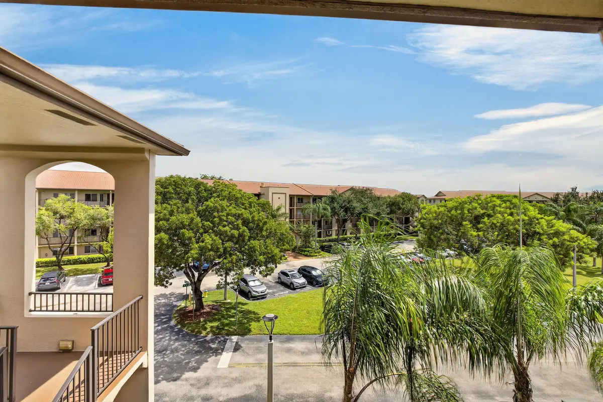 007_LXA10145 at 800 SW 142nd Avenue 411N, Pembroke Pines