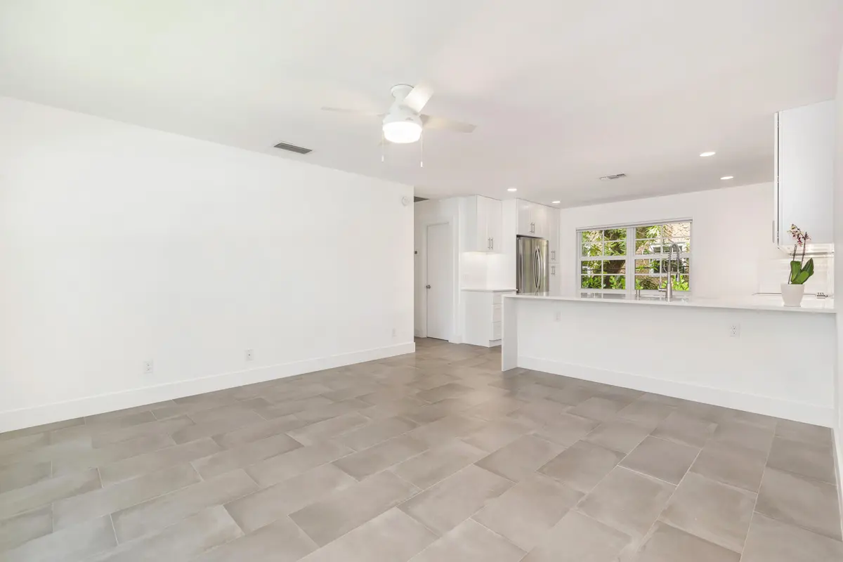 low-6 at 705 New York Street, West Palm Beach