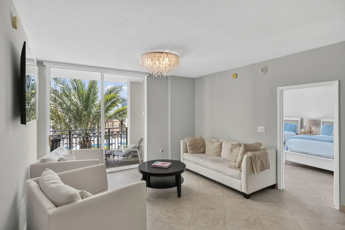 Living Area at 550 Okeechobee Boulevard 1215, West Palm Beach