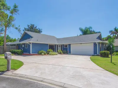 330 W FOREST Trail, Vero Beach – Single Family Residence for sale