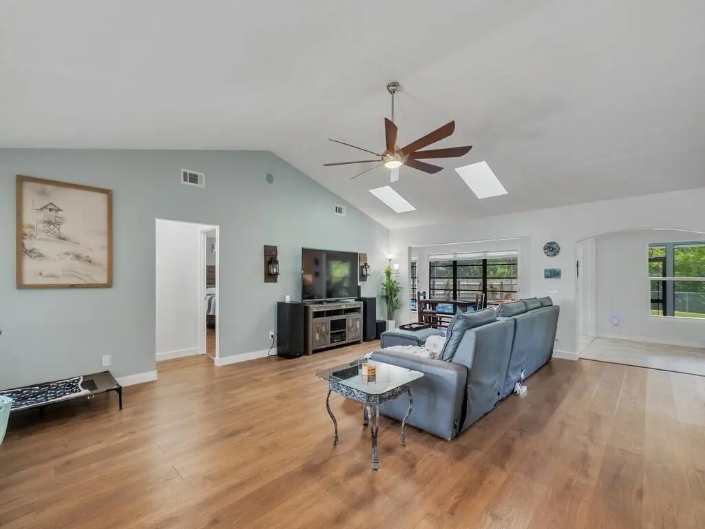 Image00027 at 330 W FOREST Trail, Vero Beach