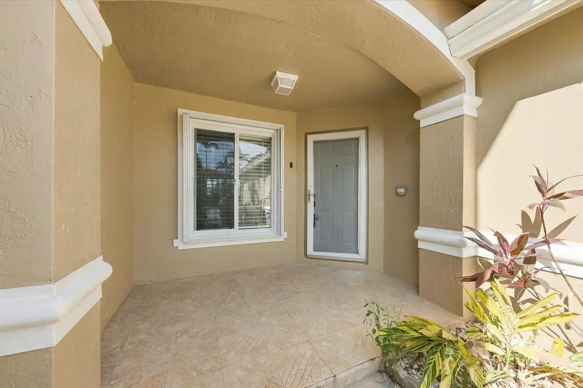 05-2005 at 6215 EATON Street, West Palm Beach