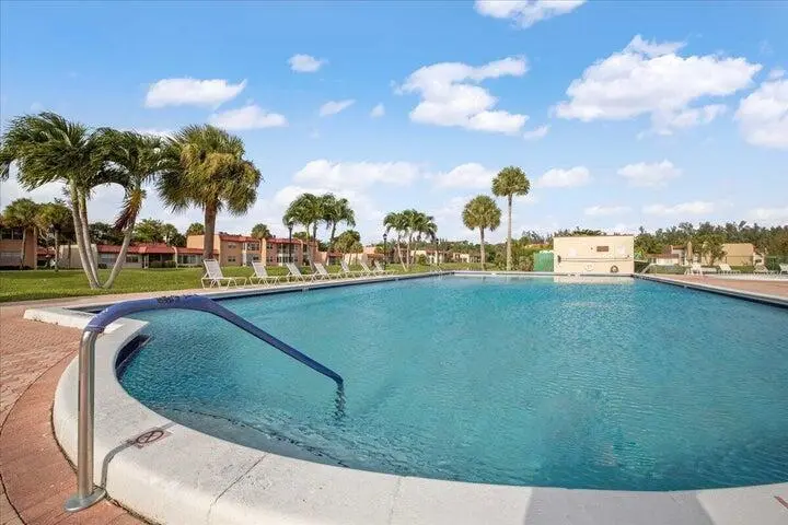 MOM 5 at 160 LAKE FRANCES Drive, West Palm Beach