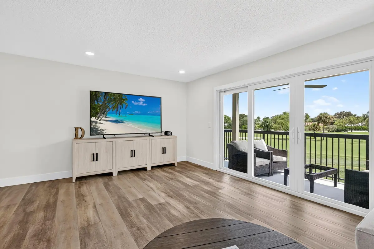 18449 LIVING 4 at 18449 SE WOOD HAVEN Lane E, Jupiter