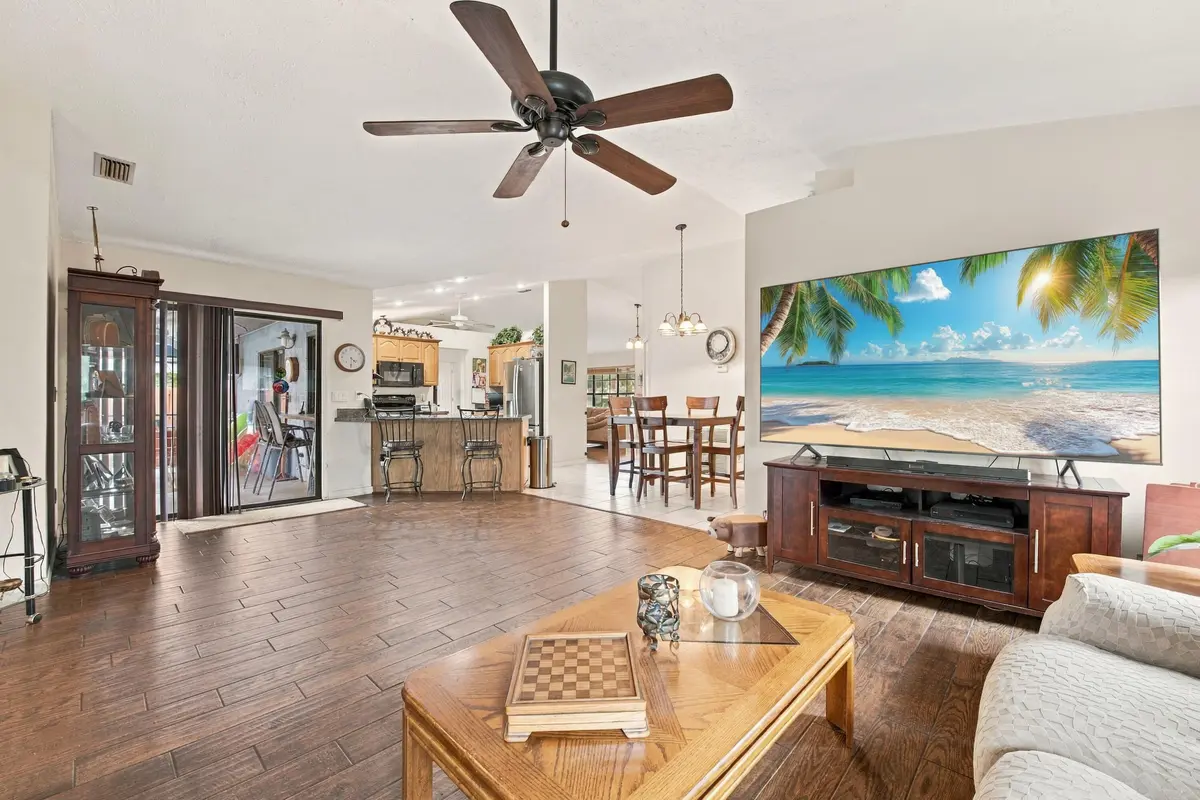 10__dsc1220 at 1980 SW AGUERO Street, Port St. Lucie