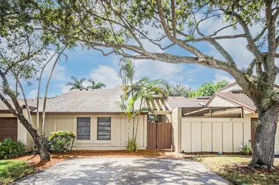 22724 VISTAWOOD Way, Boca Raton – Villa for sale