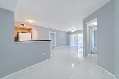 4151 San Marino Boulevard 203, West Palm Beach – Condominium for rent